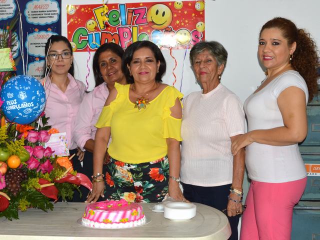 Adriana Villanueva, Dolly Pastrana, Esperanza Tovar, María Helena Calderón y Yenny  Vargas.